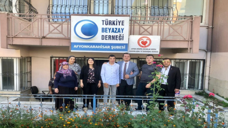 Saadet Partisi'nden Türkiye Beyazay Derneği'ne ziyaret