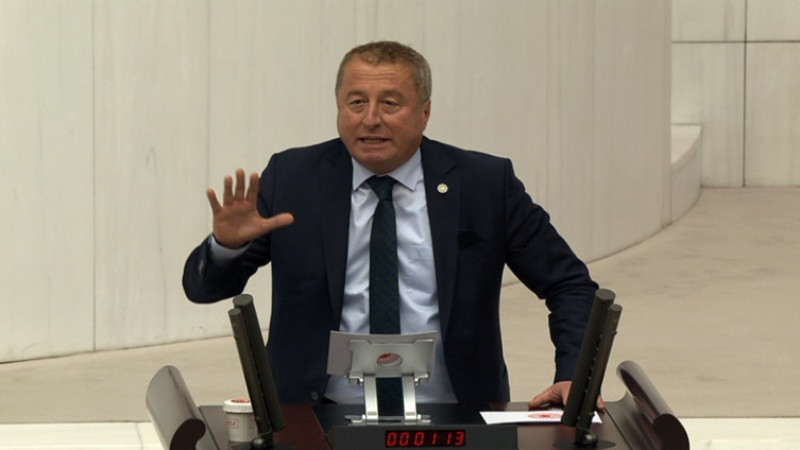 Hakan Şeref Olgun: “Çiftçiden utanmıyorsunuz bari Allah’tan korkun.”