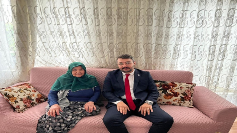 Mehmet Özdemir'den şehit ailelerine ziyaret