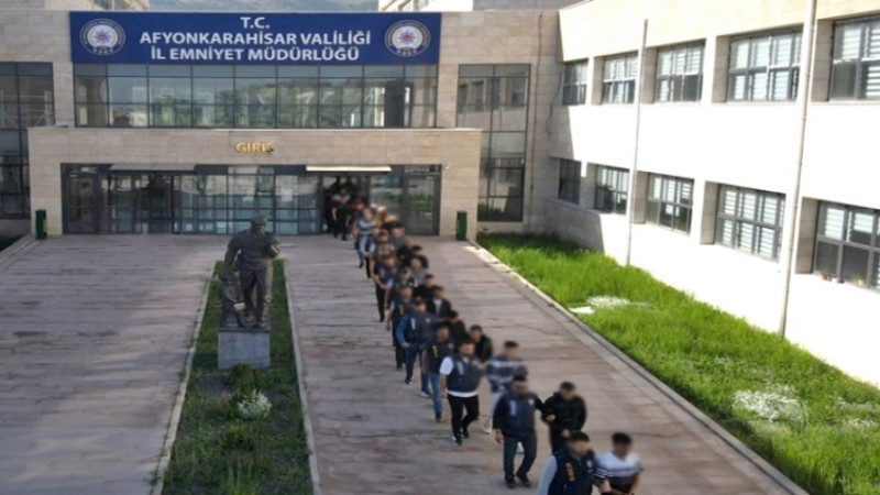 Afyonkarahisar merkezli yapılan operasyonda çete çökertildi