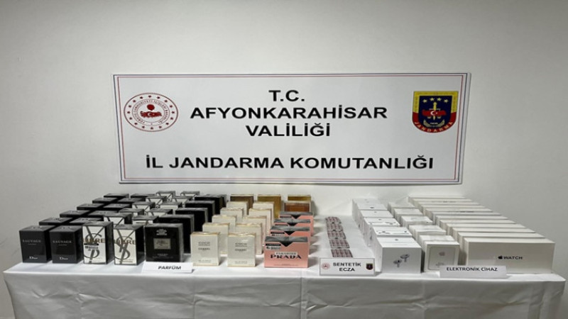 Afyonkarahisar Jandarması tarafından kaçak parfüm baskını yapıldı