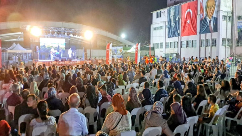 Şuhut’ta Saraband Rock Grubu konser verdi