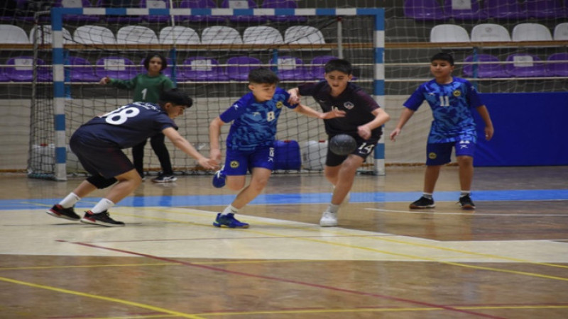 Afyonkarahisar’da Okul Sporları Hentbol Yıldızlar Müsabakaları başladı
