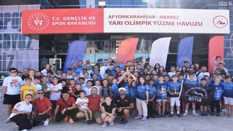 Triatlon Yarışları Afyonkarahisar’da 95 sporcu katılımıyla tamamlandı
