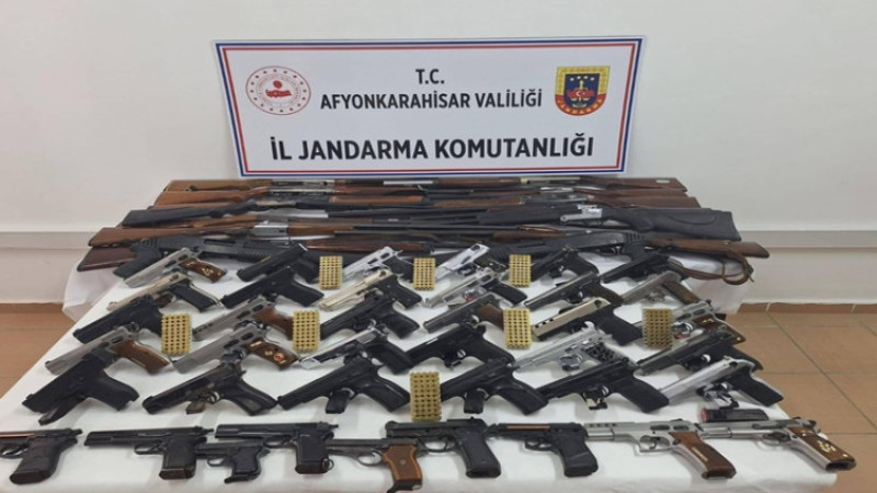 Jandarma tarafından düğünlerde silah sıkılmasına karşın baskın yapıldı